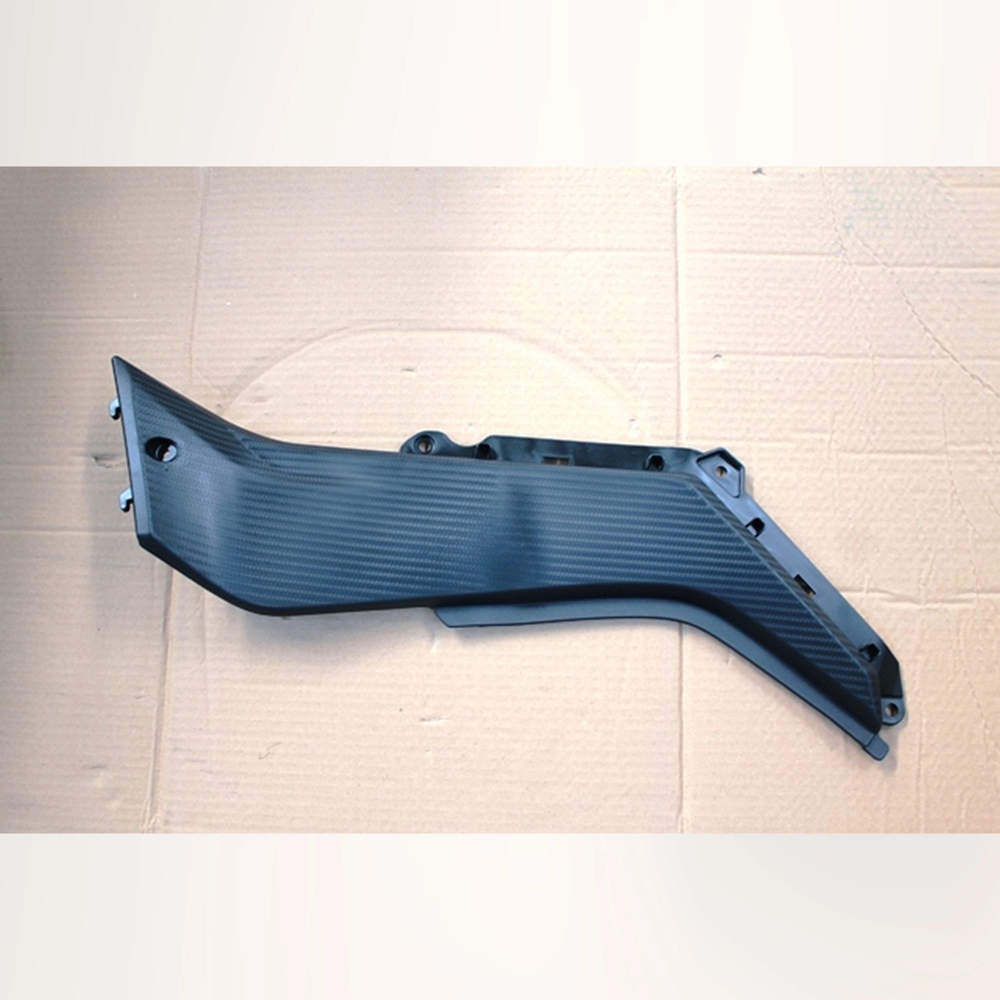 ARORA MT 125 DEPO ALT KORUMA PLASTİK SAĞ #MT125 - 053